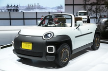 コペンとはちょっと違う、お散歩気分で楽しむ軽オープンBEV　ダイハツ『OSANPO』…ジャパンモビリティショー2023