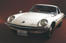 マツダのロータリーエンジン搭載車、累計生産200万台達成…1967年のコスモスポーツから