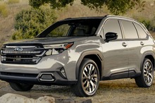 スバル『フォレスター』新型、6代目は正常進化で登場…ロサンゼルスモーターモーターショー2023