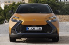 トヨタ『C-HR』新型、2種類のハイブリッド設定…新写真を公開