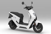 ホンダが“出遅れ”の電動バイクに5000億円投資---2030年まで30車種、400万台目標［新聞ウォッチ］