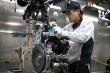マツダ、グローバル自社工場でCO2を69%削減へ　2035年ロードマップ