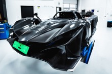 日産『GT-R』のV6ツインターボを700馬力に強化、新型ハイパーカー生産開始…プラーガ『ボヒーマ』