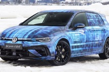 VW ゴルフR 改良新型、プロトタイプ公開…実車は2024年半ば発表へ