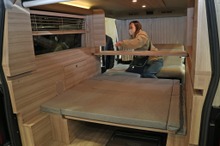 自動車メーカーの真骨頂！ 車内を部屋感覚のくつろぎ空間へ：日産 キャラバンMYROOM Launch edition…キャンピングカーショー2024