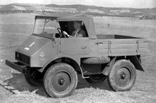 ウニモグ75年の歴史：万能モーターツールの誕生と進化
