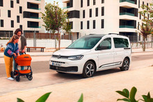 VWの小型ミニバン『キャディ』、改良新型を生産開始…5月末ドイツ発売へ