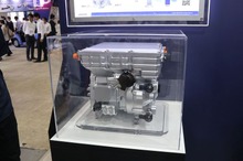 アイシンの第3世代eアクスルとフルドライを目指す電動ディスクブレーキ…人とくるまのテクノロジー展 2024