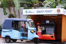 インドでEV電池の交換ステーション網を構築へ…大手事業者が提携