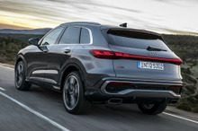 アウディのベストセラーSUVが進化、新型『Q5』の内外装とプロポーション［詳細画像］