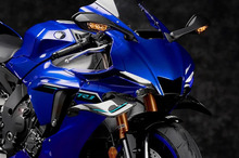 ついにウイングレット装着！ ヤマハの頂点『YZF-R1』2025年モデルが米国発表、日本発売は