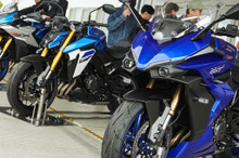 スズキ、「GSX-S/R Meeting 2024」でまさかの新型2車種をサプライズ公開＆展示　鈴木社長「来年は40周年記念を」