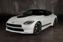 『フェアレディZ』の新たな姿「レジェンドパッケージ」を日産が公開…SEMAショー2024