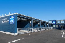 個室ブースで心ゆくまで洗車できる！ ソフト99、新スタイルのセルフ洗車場をオープン