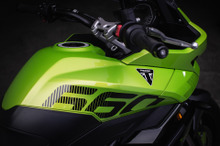 「くっそかっこいいやん！」トライアンフの新型ミドルアドベンチャー登場にSNSは好感触