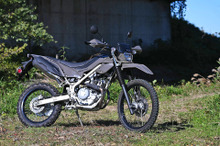セローなき今、“シェルパ”復活にファン注目！カワサキ「KLX230シェルパ」はアウトドアに最高の相棒だ