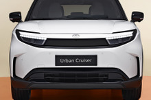 「ネーミング通りの雰囲気」トヨタの新型電動SUV『アーバンクルーザー』発表に、日本のファンも注目