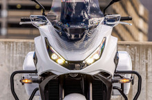 ホンダの新型白バイ発表に、SNSでは「こいつに追われたくない…」の声