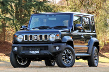 【スズキ ジムニーノマド 発表】シエラとはこんなにも違う！「ファミリー最上級モデルならではのデザイン」とは