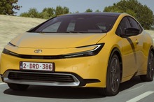［15秒でわかる］トヨタ『プリウスPHEV』2025年モデル…燃費は200km/Lへ