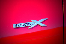 【マツダ3 SKYACTIV-X 新型試乗】「スカイアクティブX」は一体何を残したのか…中村孝仁
