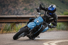 スズキの新型デュアルパーパス＆スーパーモト『DR-Z4S/SM』、先行する北米価格が判明！日本はどうなる？