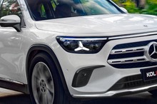 テールライトにドキッ...メルセデスベンツ7人乗りSUV、『GLB』次期型デザインを入手！