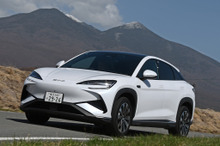 【BYD シーライオン7 新型試乗】大きなサイズは手に余る？ 長距離で実感した「充電受け入れ能力」の凄み…諸星陽一
