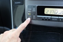 そのニオイ、原因はエバポレーター！ 今すぐできる簡単DIY洗浄法とは？～Weeklyメンテナンス～
