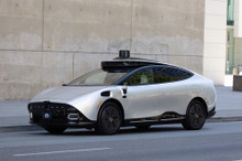 世界初、個人所有できるレベル4自動運転「ロボカー」誕生、2026年に納車開始