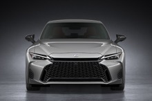 レクサス『IS』改良新型、表情一新…2026年発売へ