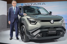 スズキ初のEV発表、鈴木社長「適正価格でEVの良さを理解してもらう販促活動を」［新聞ウォッチ］ 画像