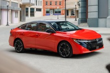 日産の新デザイン、『セントラ』新型を米国発表…「Vモーショングリル」に新解釈