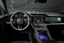 ポルシェ『カイエン』次期型のEV、インテリア先行公開…14.25インチOLED製フルデジタルメーター採用