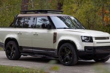 SUV『ディフェンダー』、世界初のピックアップトラックにカスタム…英アーバン 画像