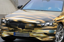 カモフラもすごいが車内も衝撃!? 最新メルセデスベンツ『Sクラス』はハイパースクリーンを採用 画像