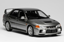 『ランエボIV』を18分の1ダイキャストミニカーで精巧再現、開閉機構付きで発売 画像