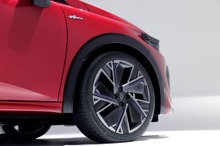 ルノー『クリオ』新型、コンチネンタル「エココンタクト7」純正装着 画像