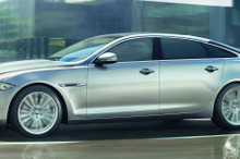 【モスクワモーターショー10】ジャガー XJ 防弾仕様、TNT爆弾15kgに耐える