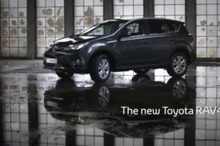 トヨタ RAV4 新型、大胆なデザインと高品質なインテリア［動画］