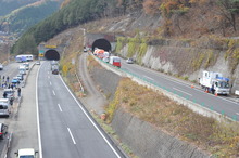 【笹子トンネル事故】追突事故で通行止め...現状再開