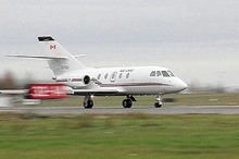 カナダ国立研究機構、100％バイオジェット燃料による民間航空機テスト飛行で温暖化ガスの排出削減効果を確認
