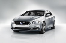 ボルボ S60 に中国専用のロングボディ… S60L 設定へ