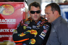 【NASCAR】足骨折で入院中のスチュアート、復帰時期は未定