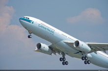 キャセイパシフィック航空、リストラ効果で最終黒字に転換…2013年1-6月期決算