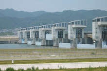 日立造船、タイで洪水対策用水門2基を受注