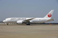 JAL、国際線の燃油サーチャージ引き上げ…北米・欧州線は2500円アップ