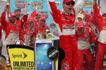 【NASCARスプリントカップ・チェイス 第9戦】ハーヴィック、フェニックスの勝利で僅かな希望を繋ぐ