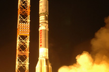 トルコ通信衛星Turksat 4A、プロトンロケットで打ち上げを準備…三菱電機が製造