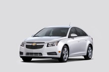 GMインド シボレー・クルーズセダン 新型を発表…137万ルピーから